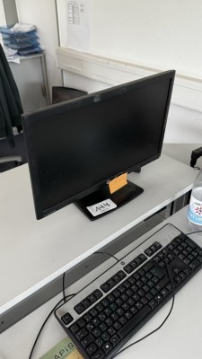 2 Widescreen-TFT-Monitore HP, 24 Zoll